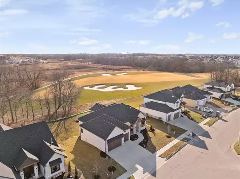 View/Area - 703 Hampstead Dr, Raymore, MO 64083 photo 2 of 6