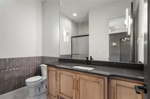 Bath - 703 Hampstead Dr, Raymore, MO 64083 photo 4 of 8