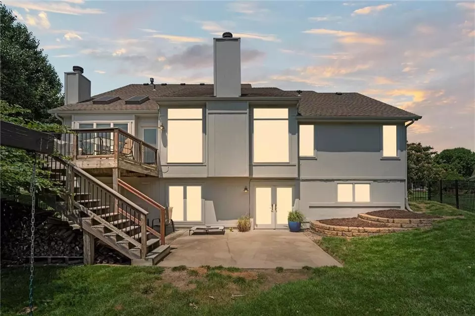 Exterior - 4213 SW Sapelo Dr, Lees Summit, MO 64082 photo 7 of 8