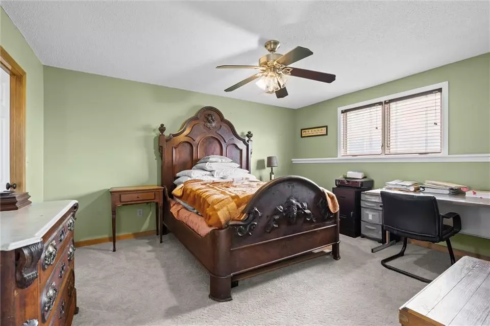 Bedroom - 4213 SW Sapelo Dr, Lees Summit, MO 64082 photo 3 of 5