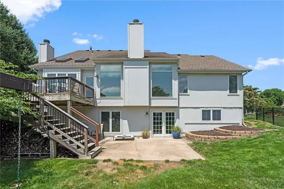Exterior - 4213 SW Sapelo Dr, Lees Summit, MO 64082 photo 6 of 8