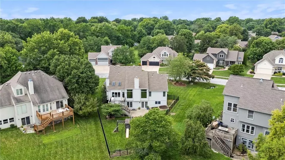 View/Area - 4213 SW Sapelo Dr, Lees Summit, MO 64082 photo 3 of 6