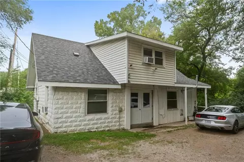 701 A B C Broad St, Warrensburg, MO 64093