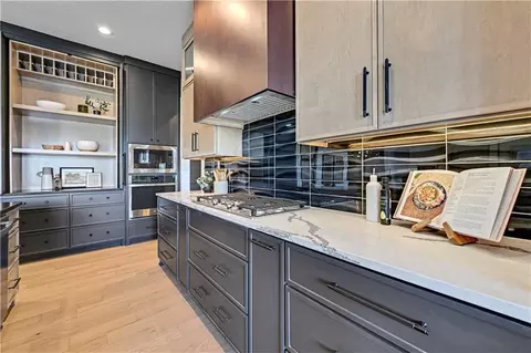 12705 W 174th St, Overland Park, KS 66221