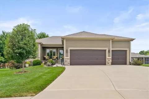 719 Foxtail Ct, Raymore, MO 64083
