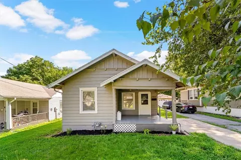 1410 W College St, Independence, MO 64050