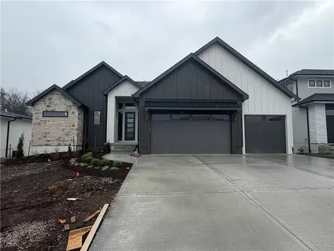 15301 W 162nd St, Olathe, KS 66062
