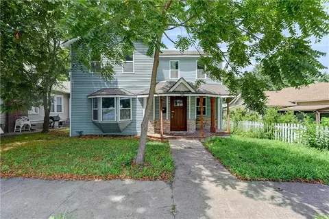 520 Spruce St, Leavenworth, KS 66048