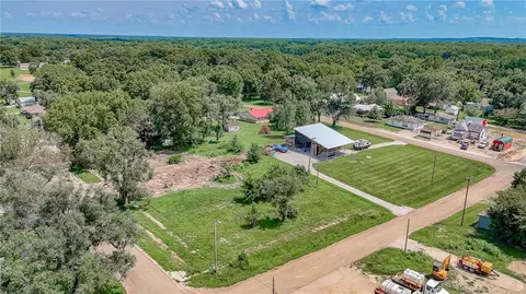 204 E 3rd St, Urich, MO 64788 photo 7