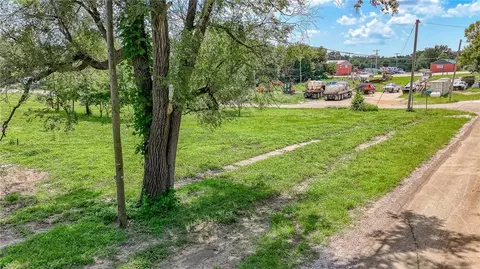204 E 3rd St, Urich, MO 64788 photo 5