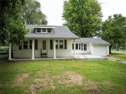 19739 185th Rd, Marshall, MO 65340