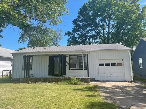 1901 W 7th St, Coffeyville, KS 67337