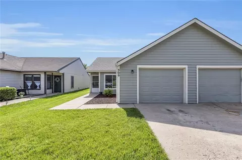 309 Washington St, Baldwin City, KS 66006