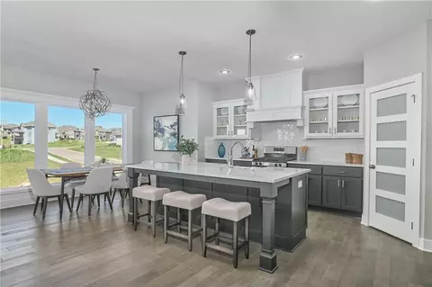 9323 Pickering St, Lenexa, KS 66227