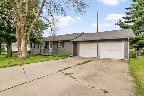 2700 Meadowlark Ln, Trenton, MO 64683
