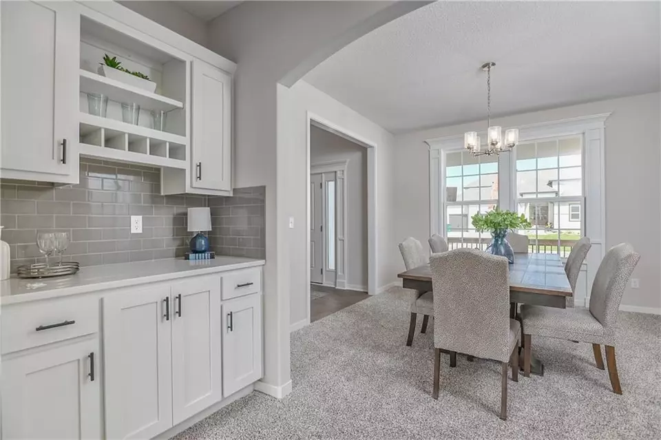 Dining - 24207 W 58th Pl, Shawnee, KS 66226 photo 2 of 5