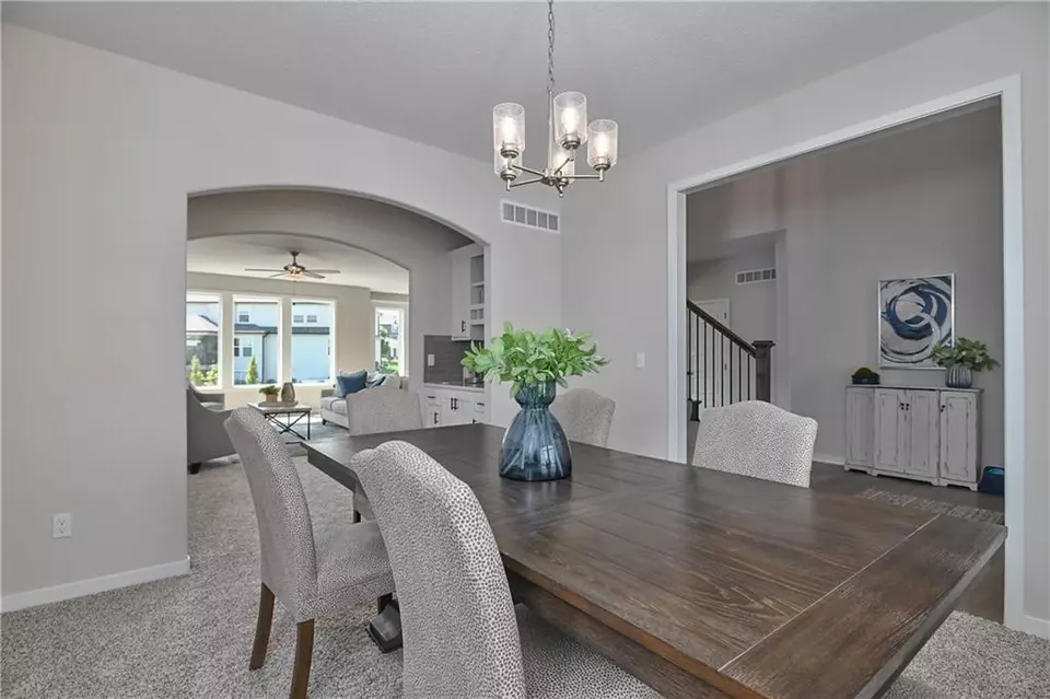 Dining - 24207 W 58th Pl, Shawnee, KS 66226 photo 3 of 5
