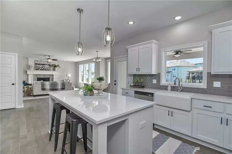 Kitchen - 24207 W 58th Pl, Shawnee, KS 66226 photo 4 of 6