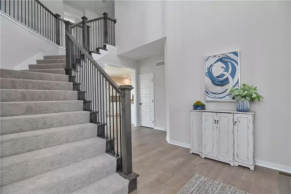 Entry Way - 24207 W 58th Pl, Shawnee, KS 66226 photo 3 of 6