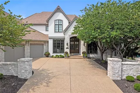 12710 W 160th Ter, Overland Park, KS 66221