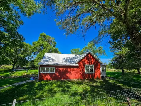 1873 4 Hwy, White City, KS 66872