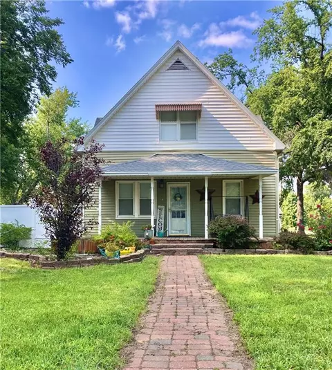 434 Nebraska Ave, Leroy, KS 66857