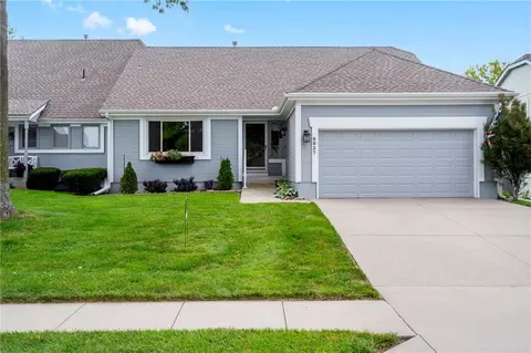 8827 Larson Ave, Kansas City, MO 64138