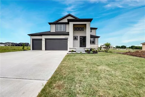 15334 W 162nd St, Olathe, KS 66062