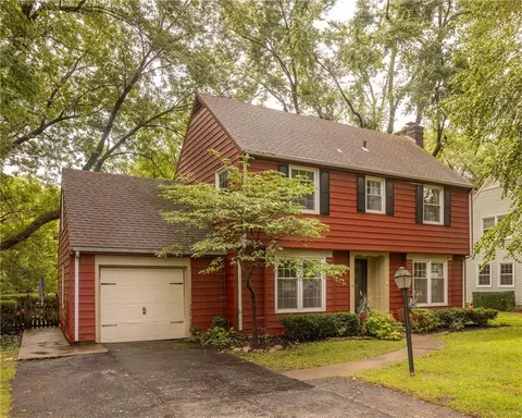 2207 W 79th Ter, Prairie Village, KS 66208