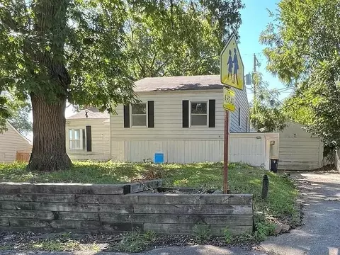 4136 N Kansas Ave, Kansas City, MO 64117