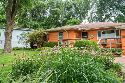 1108 Elm St, Baldwin City, KS 66006