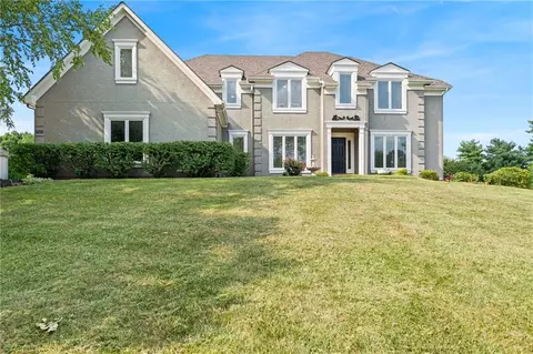 14708 Cedar St, Leawood, KS 66224