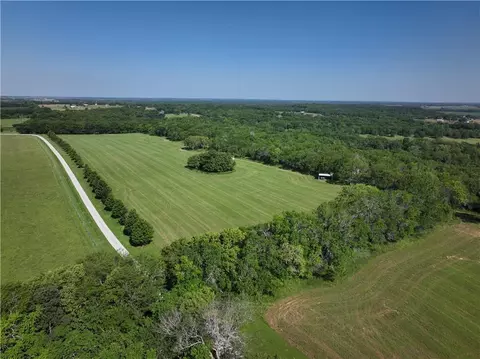 10500 E 329th St, Drexel, MO 64742 photo 9