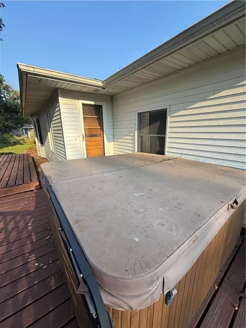 Exterior - 801 Overbrook Drive Dr, Macon, MO 63552 photo 6 of 6