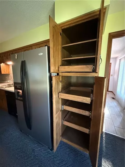 Kitchen - 801 Overbrook Drive Dr, Macon, MO 63552 photo 5 of 5