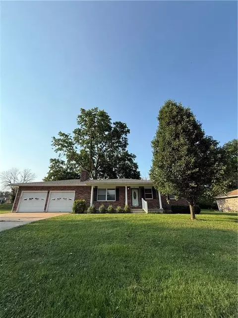 801 Overbrook Drive Dr, Macon, MO 63552