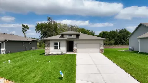 1838 Woodward Cir, Raymore, MO 64083