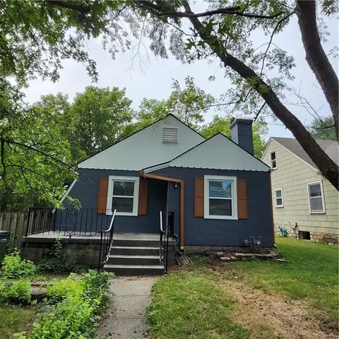 1610 S Broadway St, Leavenworth, KS 66048
