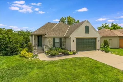 823 Old Paint Rd, Raymore, MO 64083