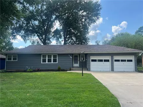 1208 S Murray Ave, Sedalia, MO 65301