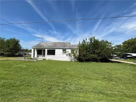 1812 S Margrave St, Fort Scott, KS 66701