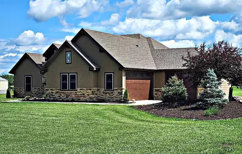 1605 N 1037 Rd, Lawrence, KS 66046