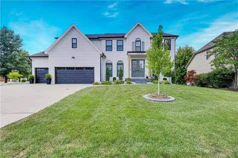 13280 Falmouth St, Leawood, KS 66209