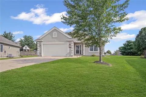 1516 Park Pl, Atchison, KS 66002