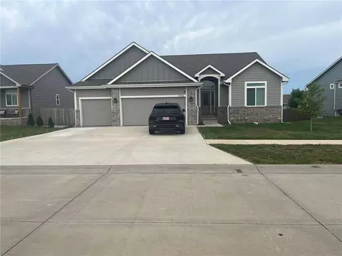 9736 Lavender Ln, Manhattan, KS 66502