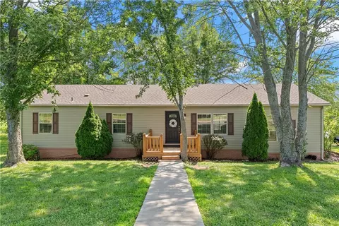 5018 Old Highway 40 Rd, Odessa, MO 64076