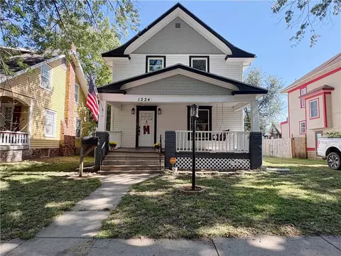 1224 SW Garfield Ave, Topeka, KS 66604