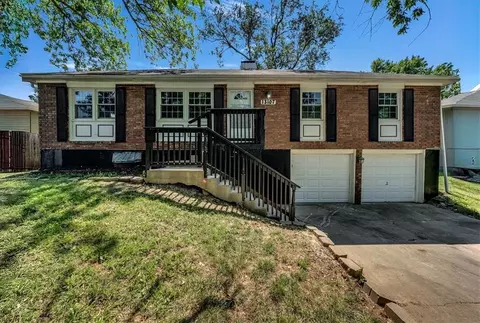 13107 E 44th Ter, Independence, MO 64055