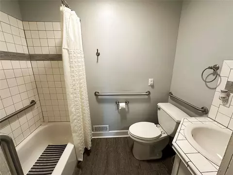 549 S Cedar Ave, Independence, MO 64053 photo 17