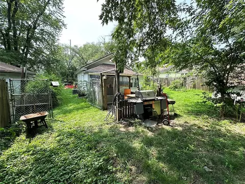 549 S Cedar Ave, Independence, MO 64053 photo 32